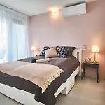 Catamaran - Hostaid *