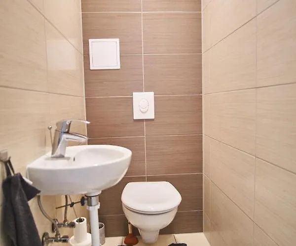 Catamaran - Hostaid Lägenhet Siófok